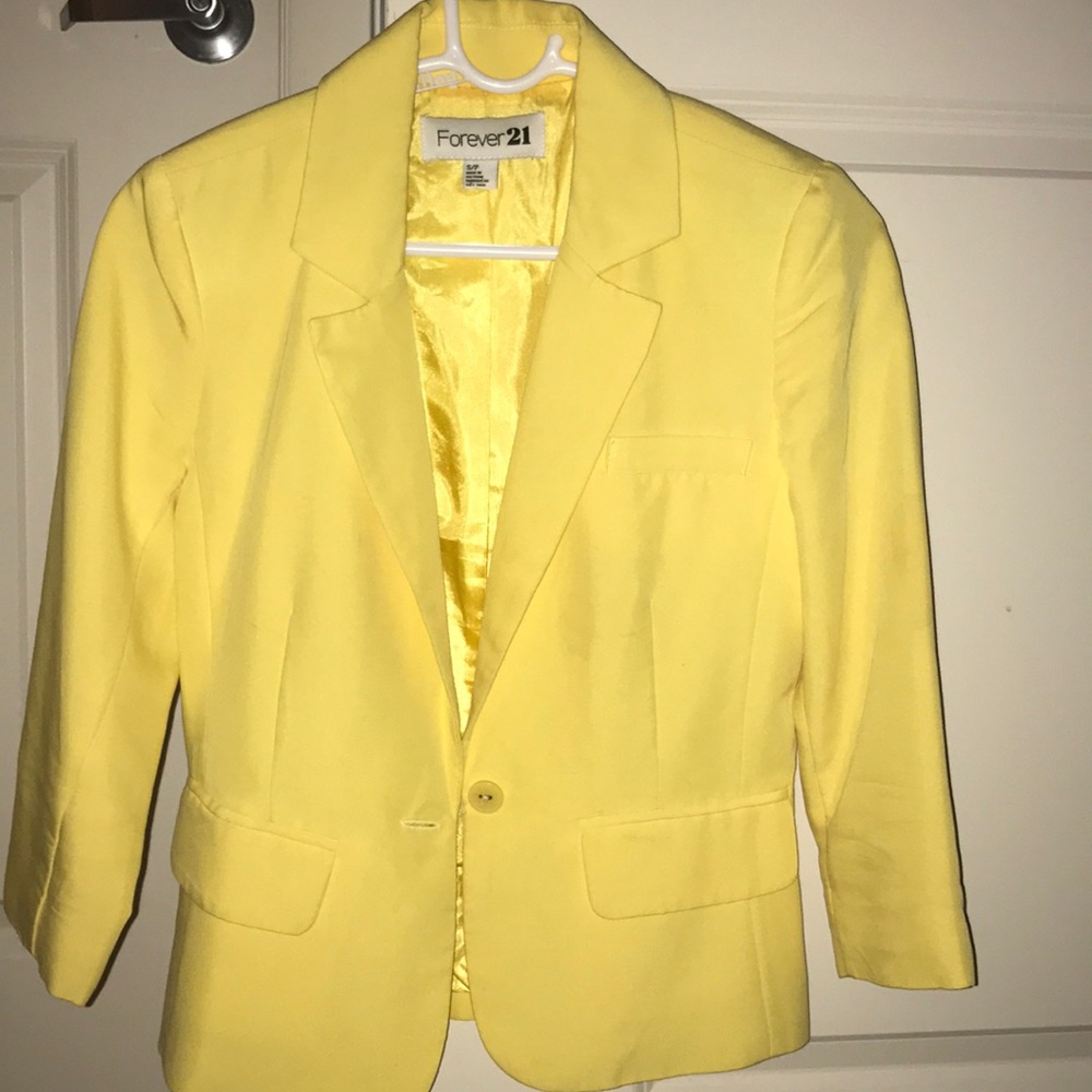 Yellow blazer